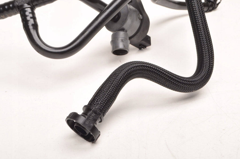 BMW 4 M4 F82 3.0 PIPE FUEL LINE 7848454 7848455