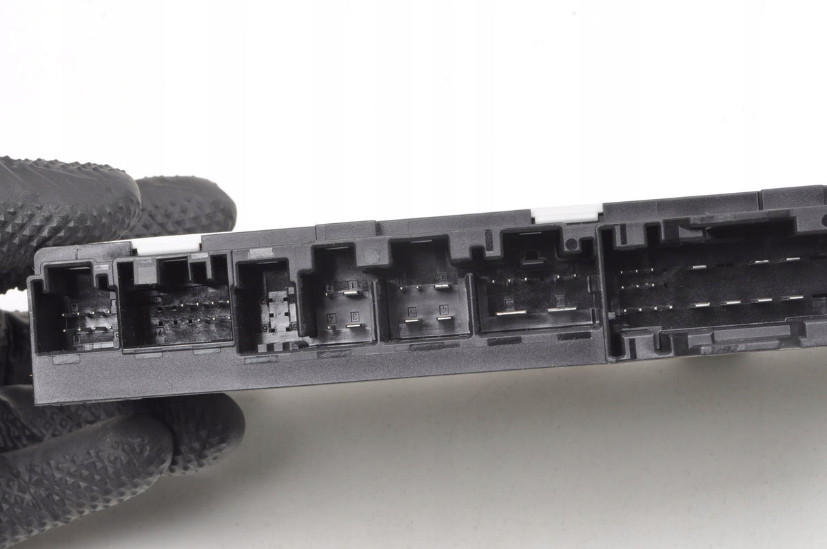 BMW 4 M4 F82 SEAT CONTROLLER MODULE 7474972