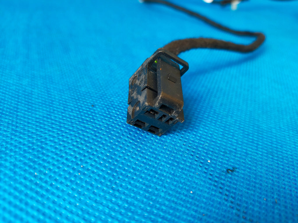 BMW 5 ER G31 TOURING 18R 520D 140KW BASE SEAT HEATER RIGHT FRONT