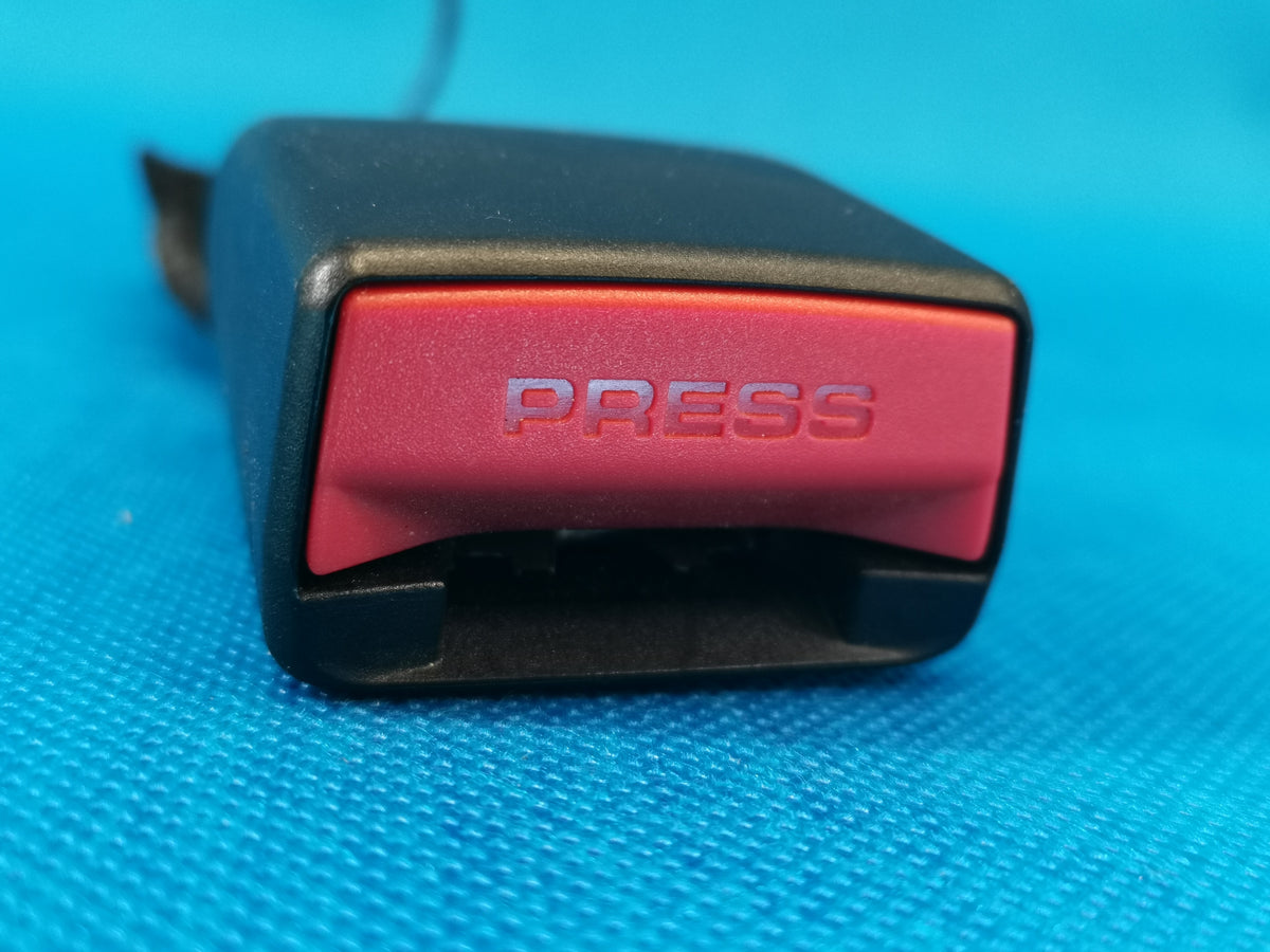 BMW 5 ER G31 TOURING 2018 R 520D 140KW BELT CLASP MIDDLE REAR 7494175