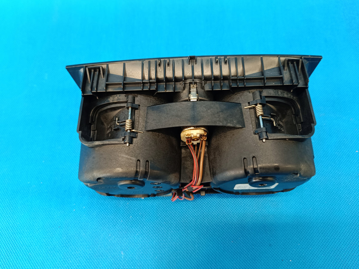 BMW 5 ER G31 TOURING 2018 R 520D 140KW CUP HOLDER 9349831