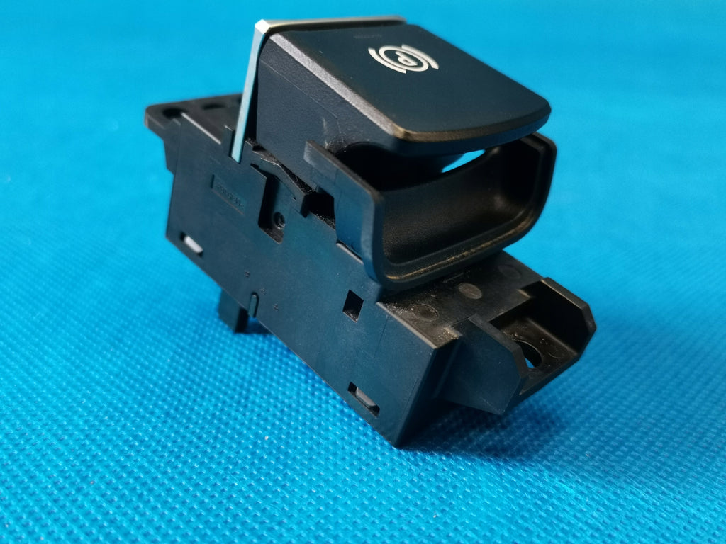 BMW 5 ER G31 TOURING 2018 R 520D 140KW HANDBRAKE SWITCH 6842028