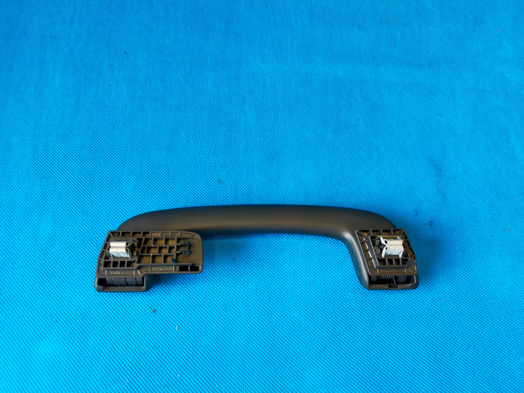 BMW 5 ER G31 TOURING 2018 R 520D 140KW HEADLINER HANDLE ANHRAZIT REAR LEFT