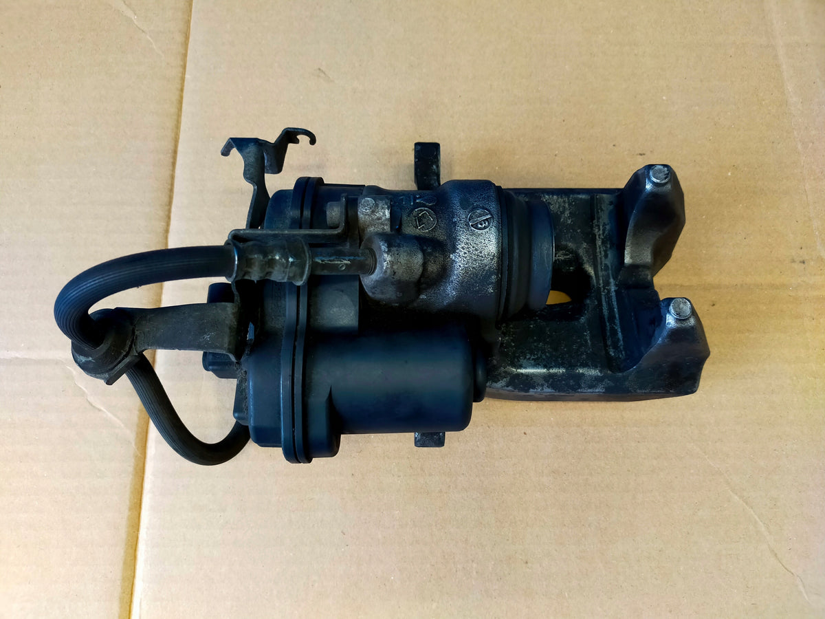 BMW 5 ER G31 TOURING 2018 R 520D BRAKE CALIPER REAR RIGHT FOR DISCS 330MM