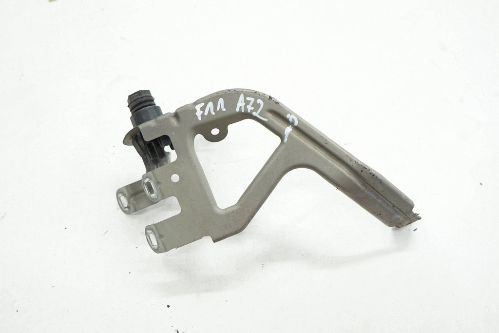BMW 5 F10 F11 11R BRACKET FENDER MOUNT RIGHT FRONT A72