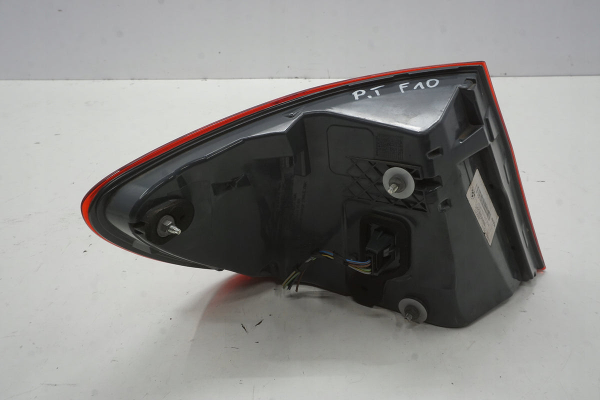 BMW 5 F10 LAMP RIGHT REAR 7203230