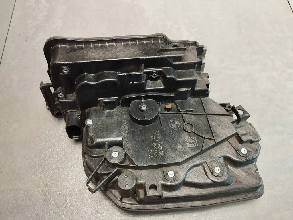 BMW 5 G30 LOCK LEFT REAR 7477689