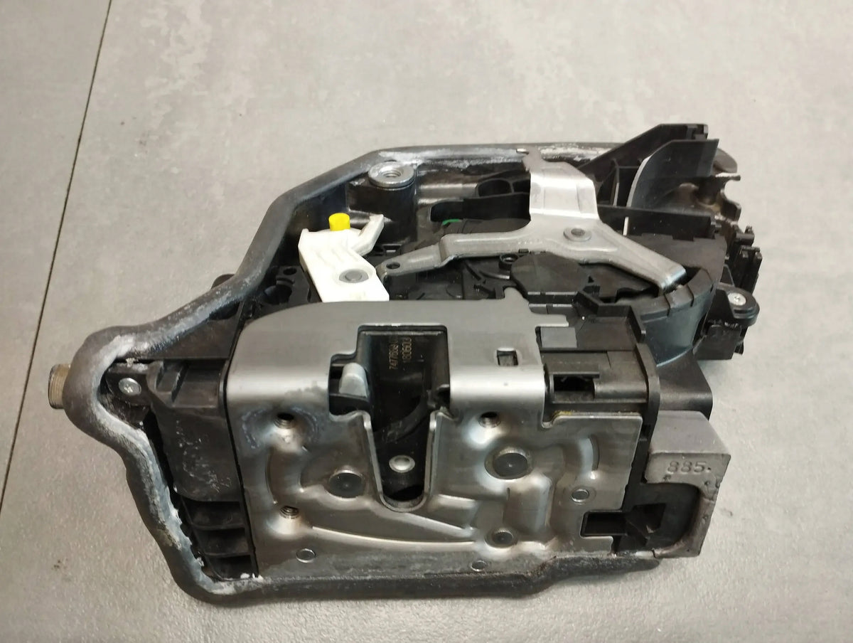 BMW 5 G30 LOCK LEFT REAR 7477689
