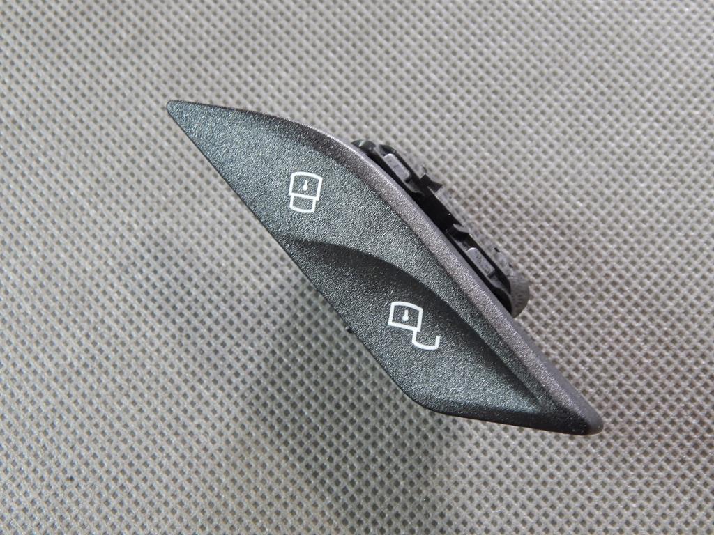 BMW 5 G30 LOCK SWITCH RIGHT FRONT 9354762