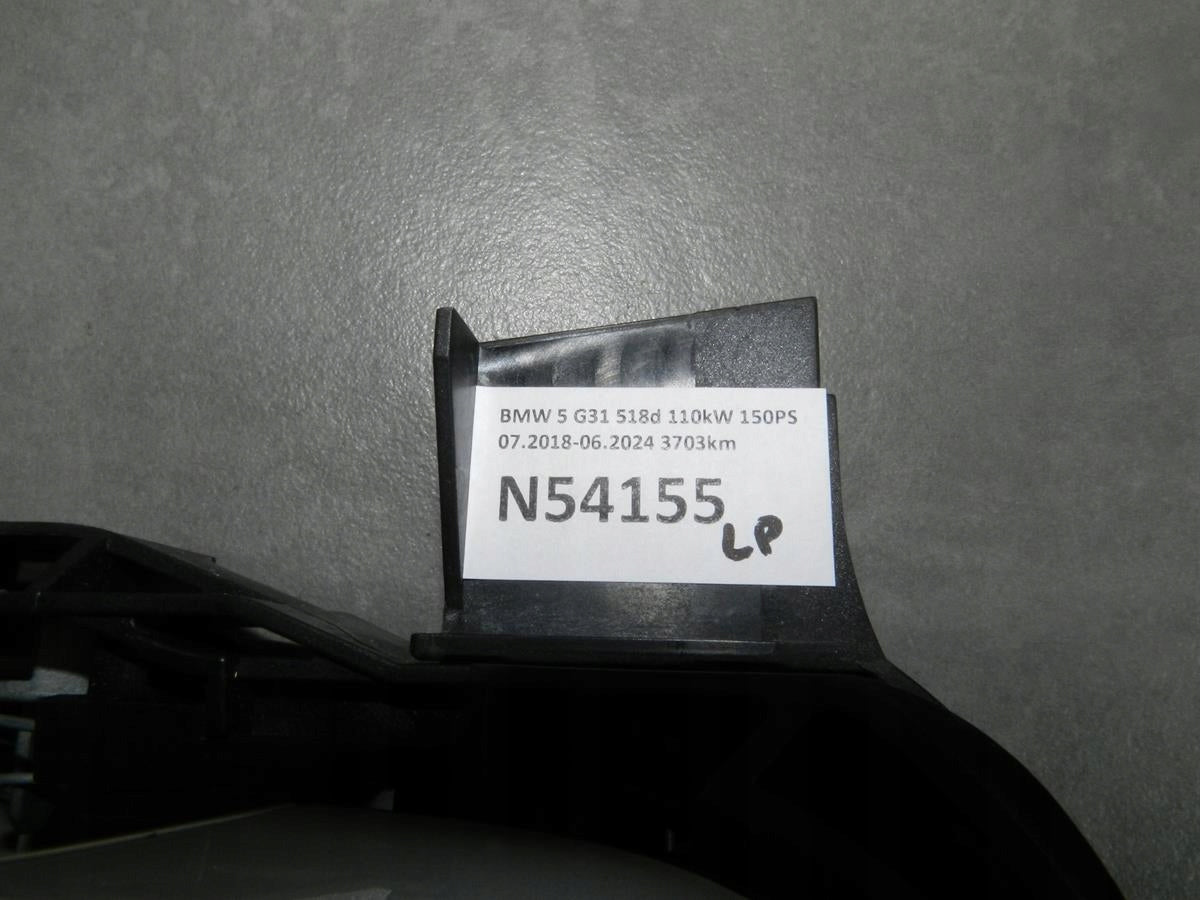 BMW 5 G31 HANDLE LEFT FRONT A83 7401203 7443043
