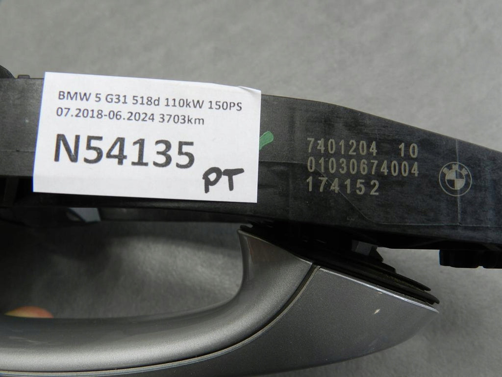 BMW 5 G31 HANDLE RIGHT REAR A83 7401204 8492198