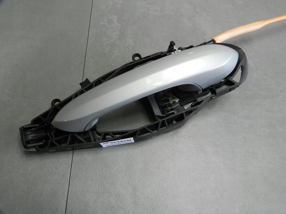 BMW 5 G31 HANDLE RIGHT REAR A83 7401204 8492198