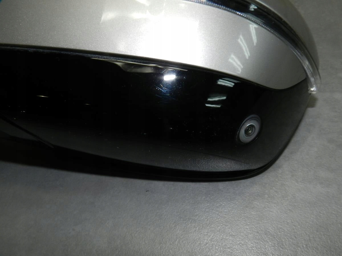 BMW 5 G31 MIRROR LEFT 9 PIN CAMERA A72