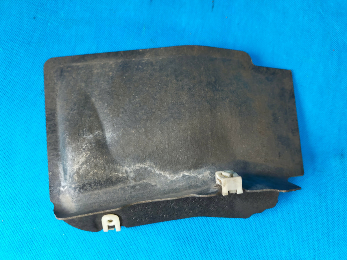 BMW 5ER G31 TOURING 18R 520D 140KW CHASSIS HOUSING COVER LEFT REAR 7410416