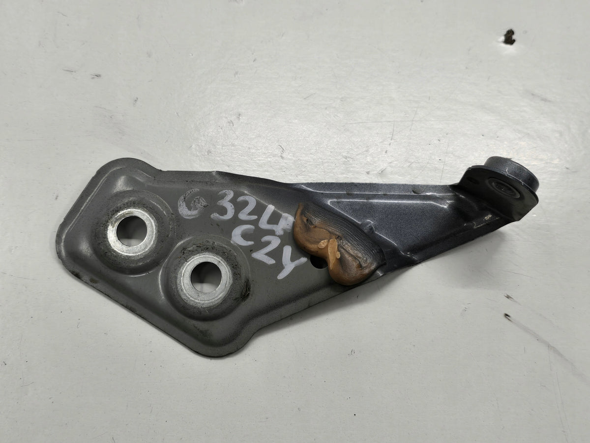 BMW 6 GT G32 17R BRACKET FENDER MOUNT LEFT FRONT C2Y 7416433