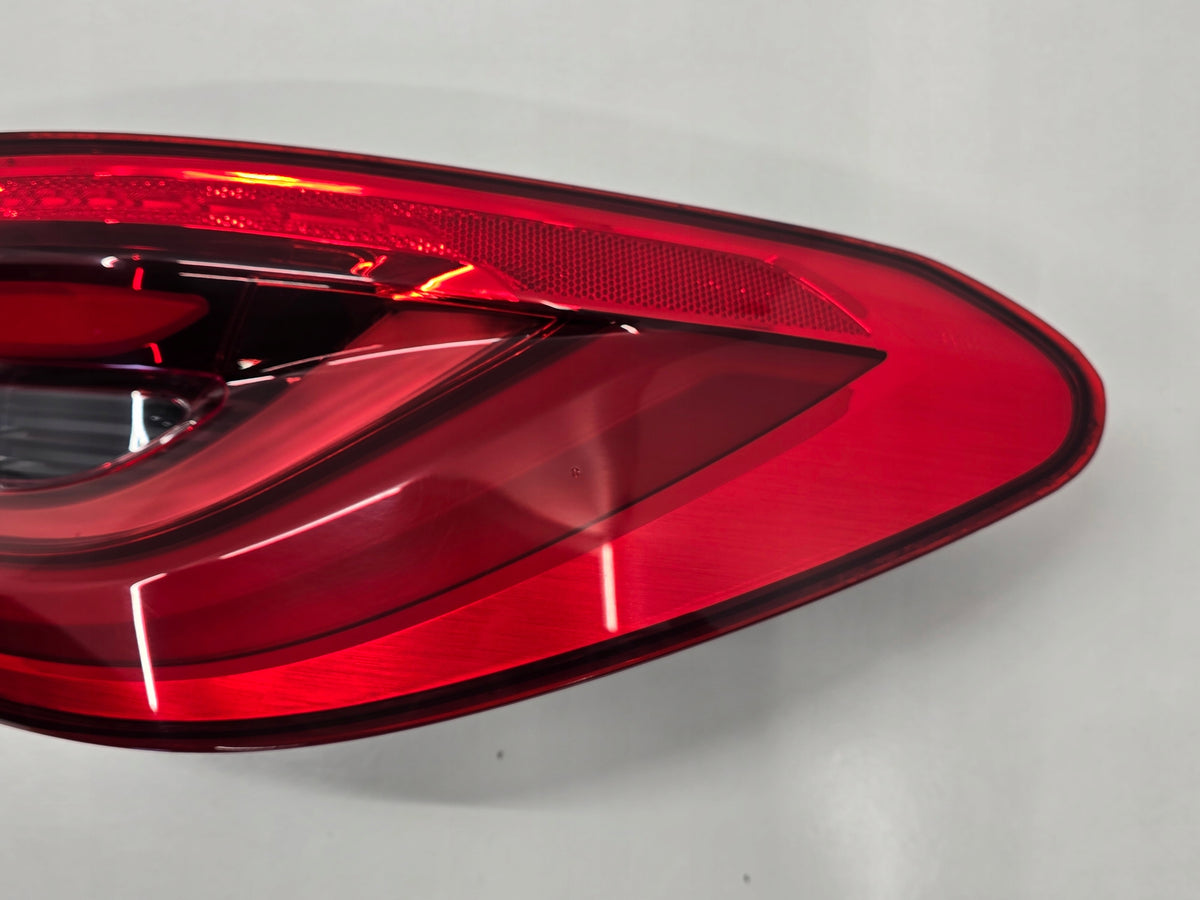 BMW 6 GT G32 17R LAMP RIGHT REAR 7376484
