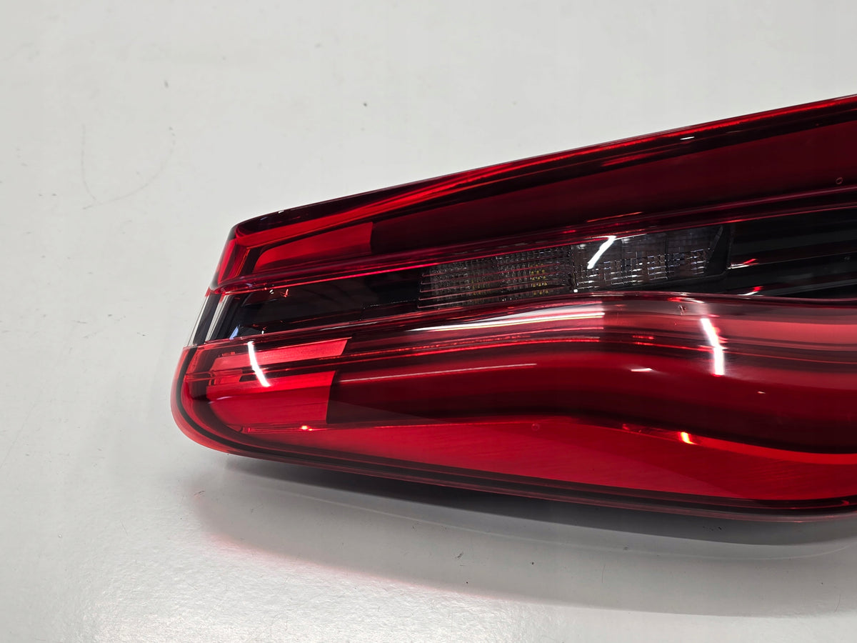 BMW 6 GT G32 17R LAMP RIGHT REAR FLAP 7376486