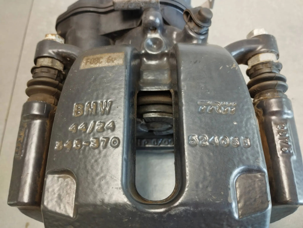 BMW 7 G11 750i CLAMP LEFT REAR 52406B