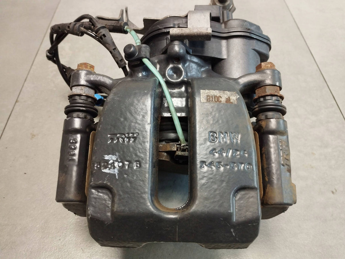 BMW 7 G11 750i CLAMP RIGHT REAR 52407B