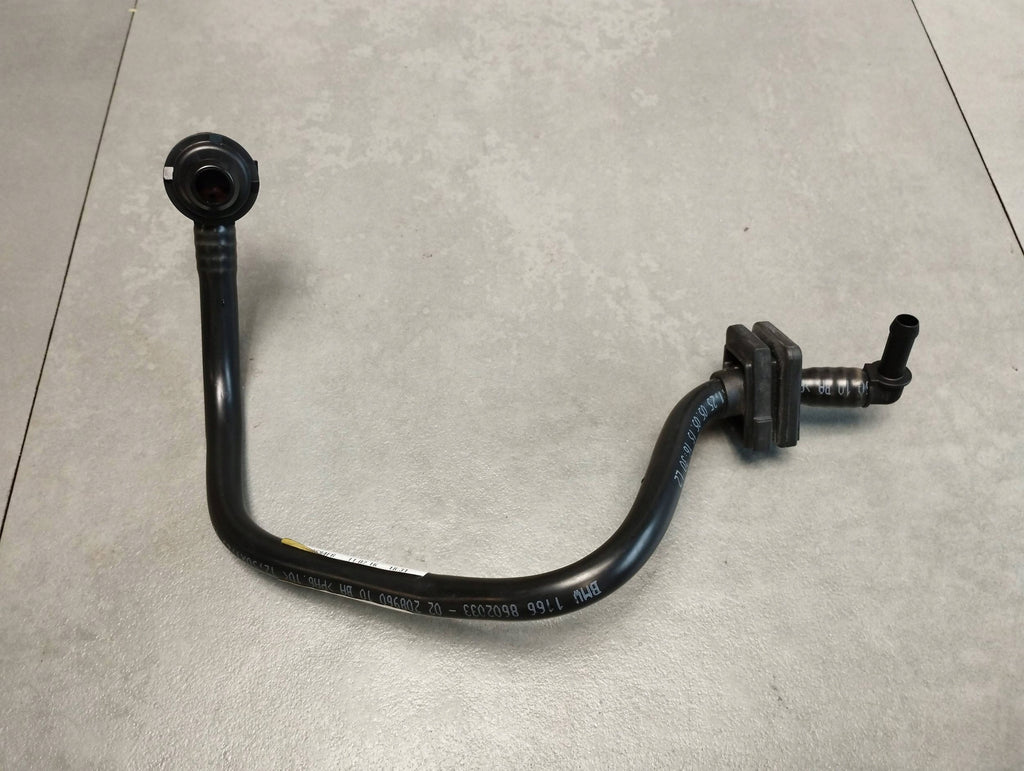 BMW 7 G11 750i VACUUM CABLE 8602033