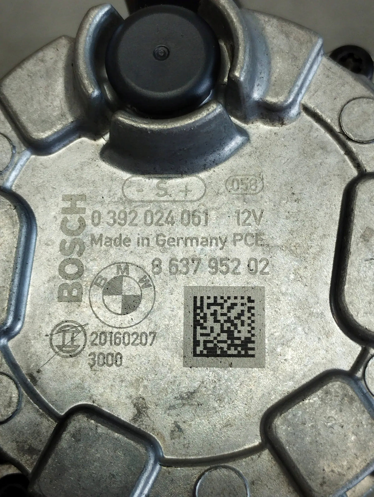 BMW 7 G11 ADDITIONAL WATER PUMP 8637952
