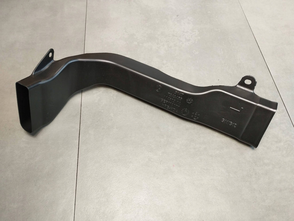 BMW 7 G11 AIR SUPPLY CHANNEL OF THE POST 7343455