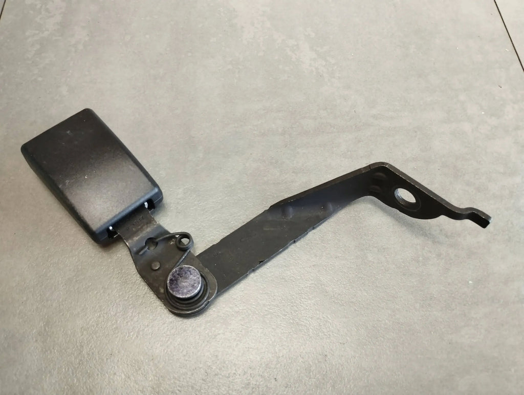 BMW 7 G11 BELT BUCKLE 7356625