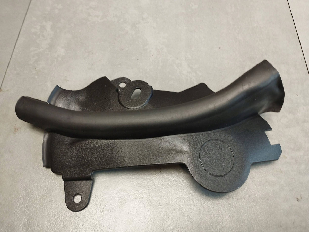 BMW 7 G11 COVER SEAL RIGHT 7347396