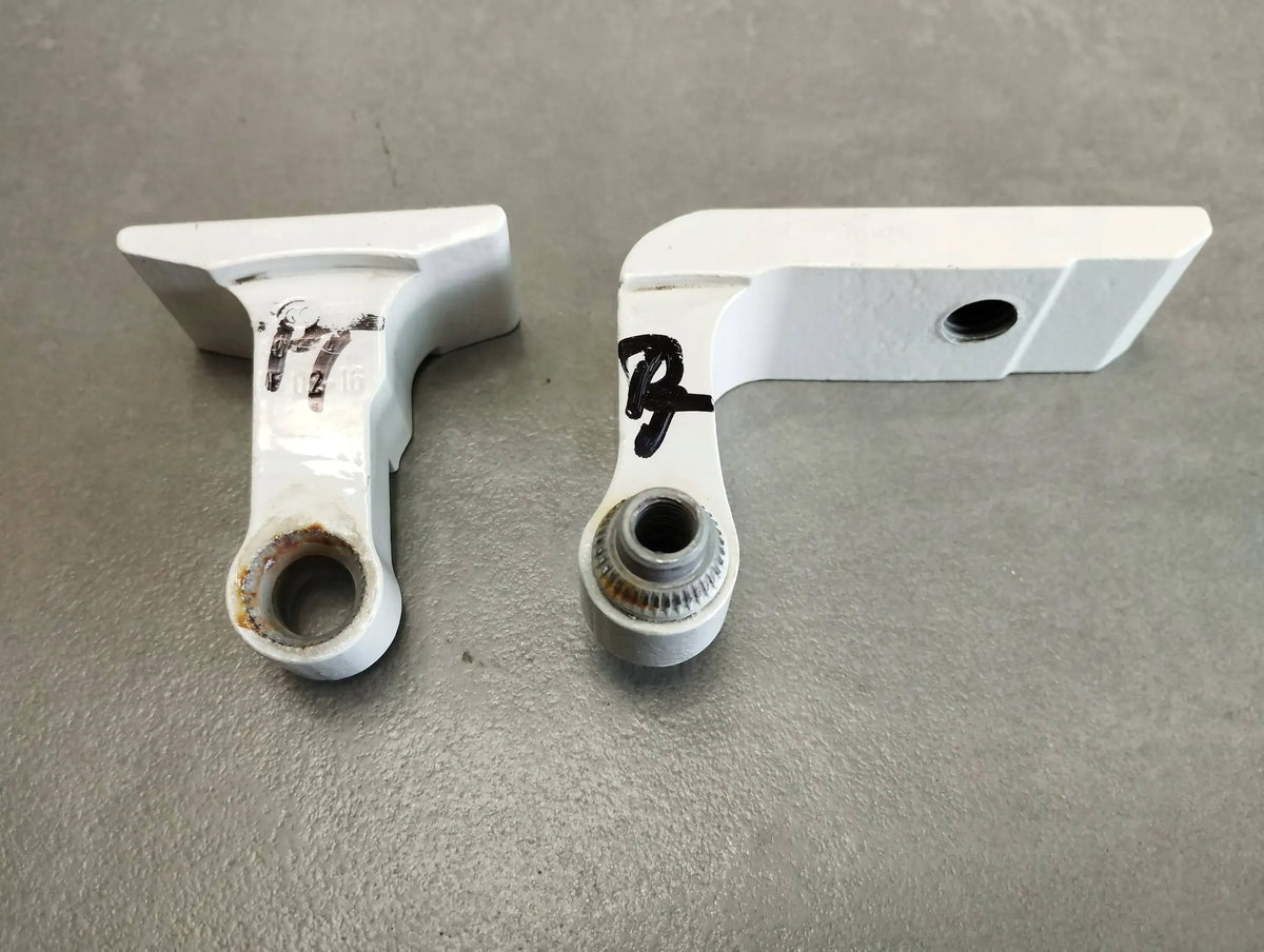 BMW 7 G11 DOOR HINGES RIGHT REAR 7333062 WITH BODY