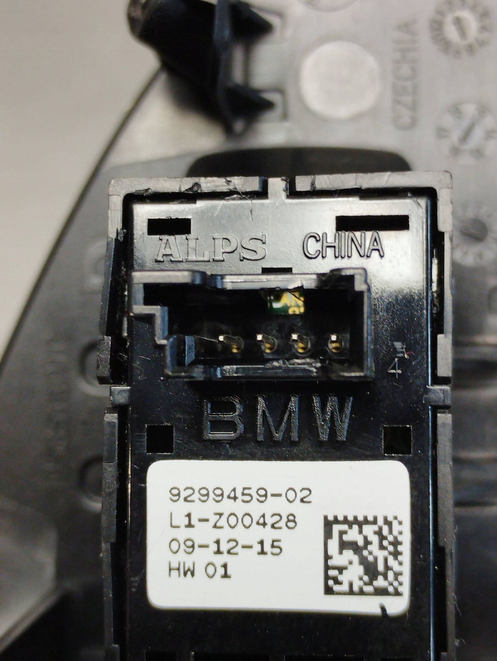 BMW 7 G11 FLAP OPENING SWITCH 9299459