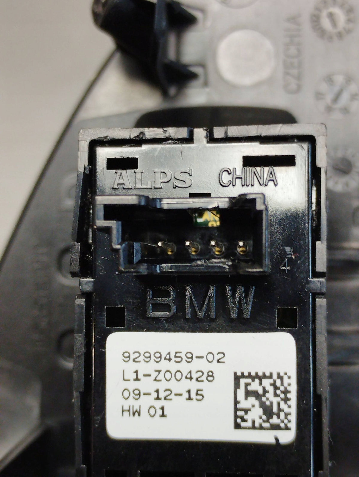 BMW 7 G11 FLAP OPENING SWITCH 9299459