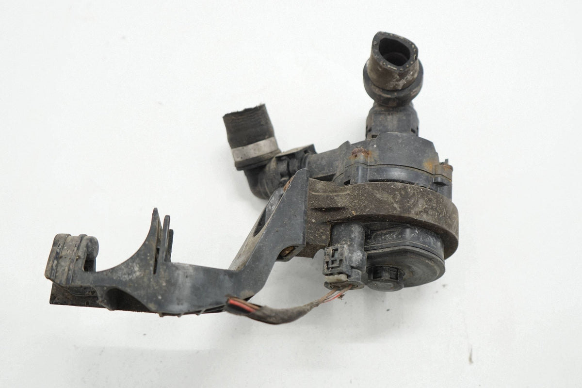 BMW 7 G11 G12 17R 3.0D ADDITIONAL WATER PUMP 9372723