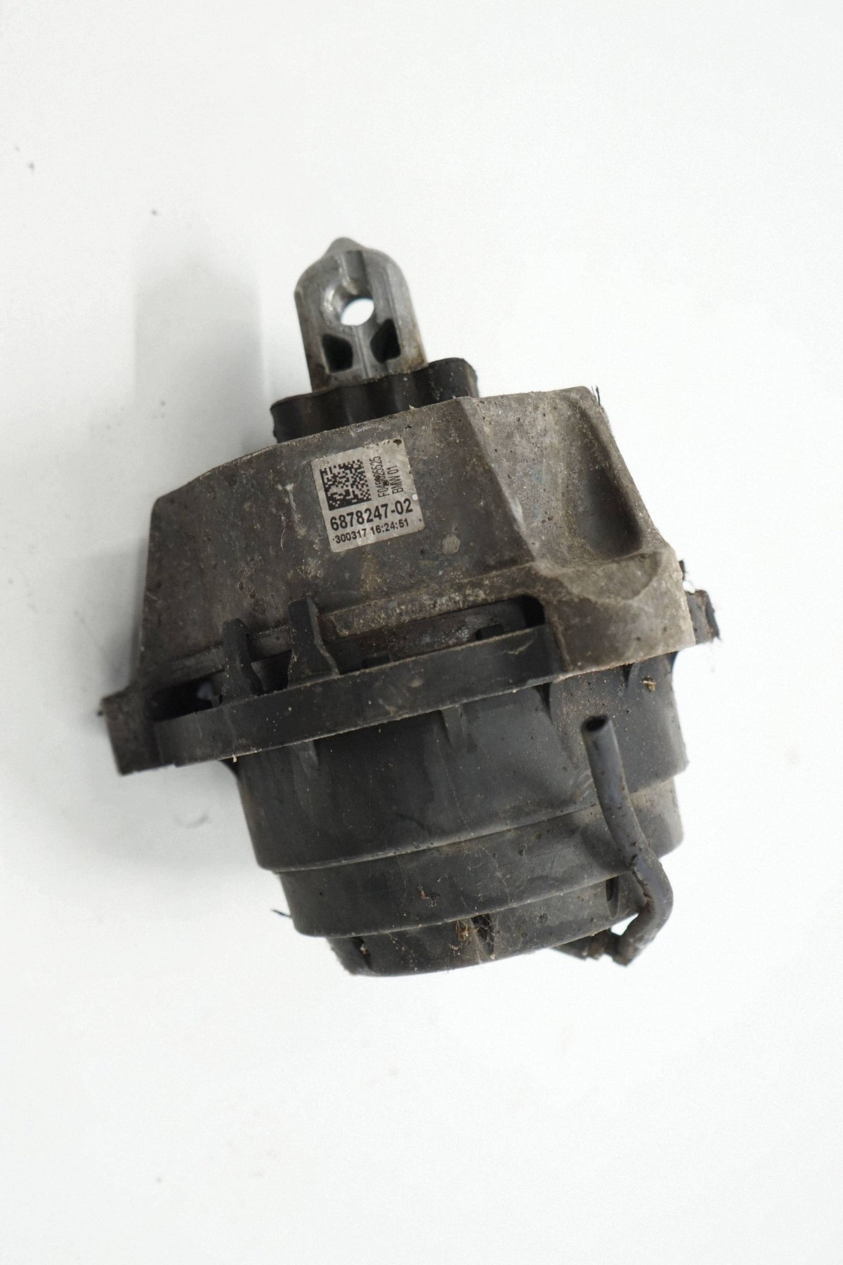 BMW 7 G11 G12 17R 3.0D PAW ENGINE CUSHION 6878247