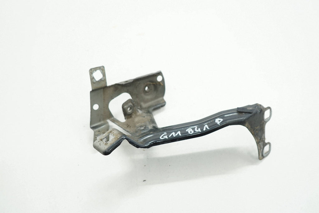 BMW 7 G11 G12 17R BRACKET FENDER MOUNT RIGHT FRONT B41 7347424