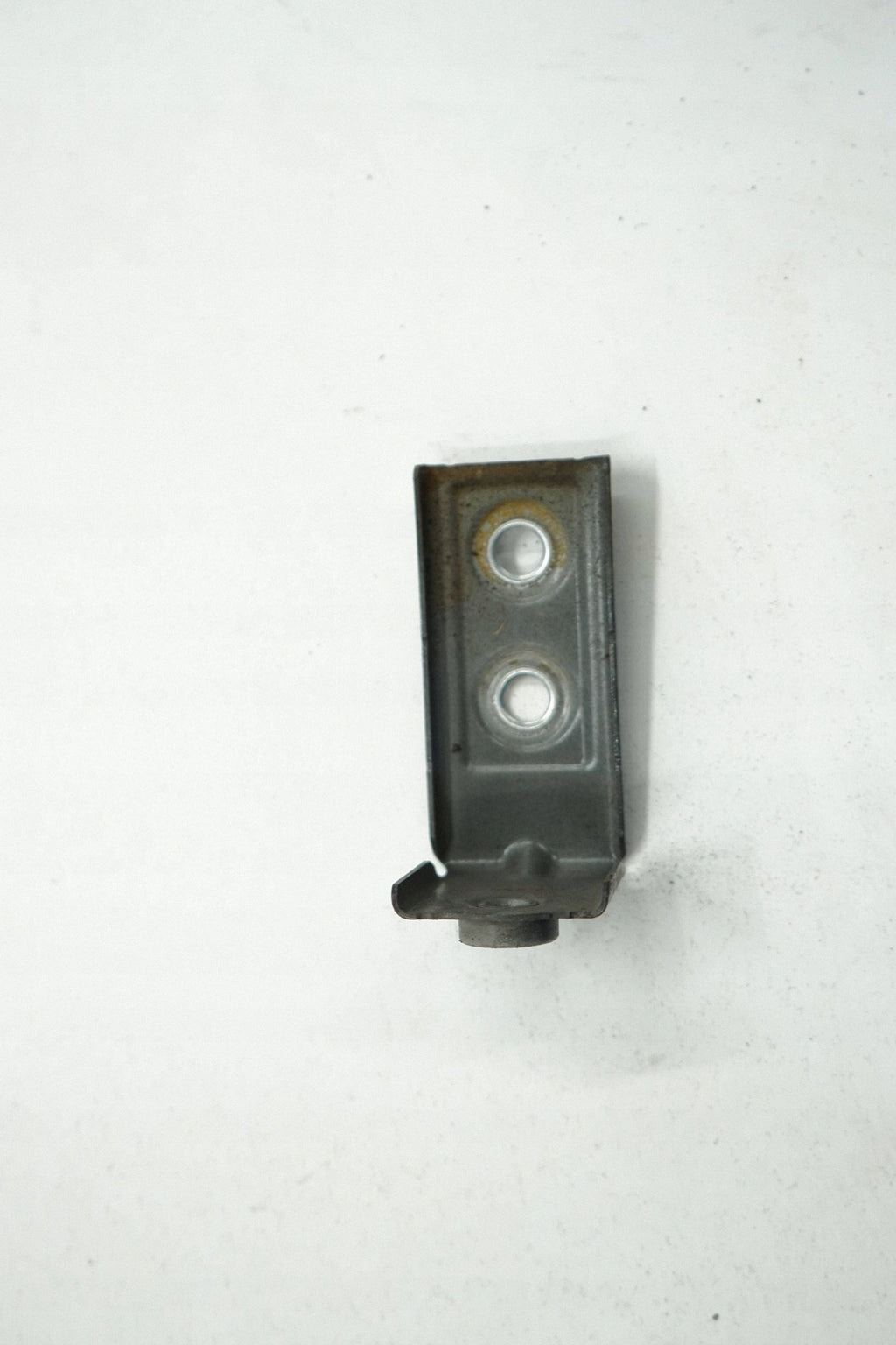 BMW 7 G11 G12 17R BRACKET FENDER MOUNT RIGHT FRONT B41 7347426