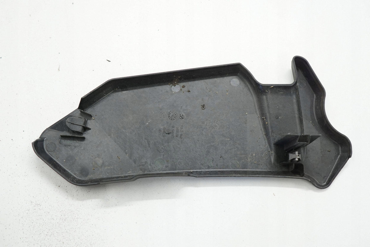 BMW 7 G11 G12 17R FUSE BOX COVER 8578818