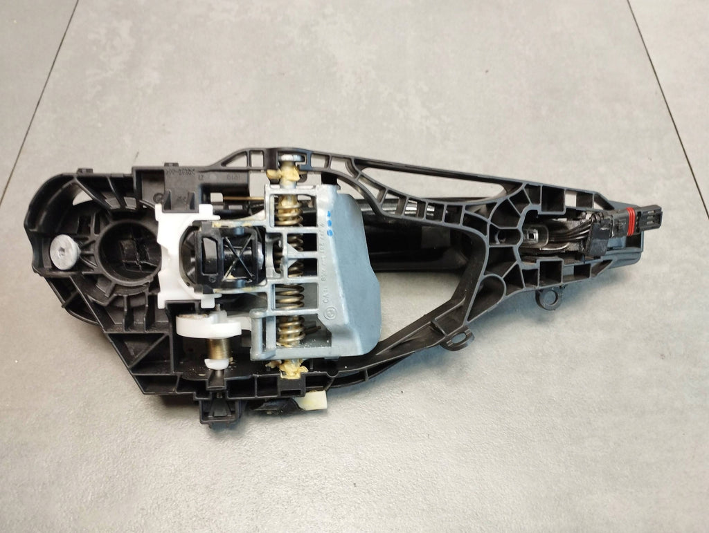 BMW 7 G11 HANDLE LEFT FRONT KEYLESS 475 UK 7377241