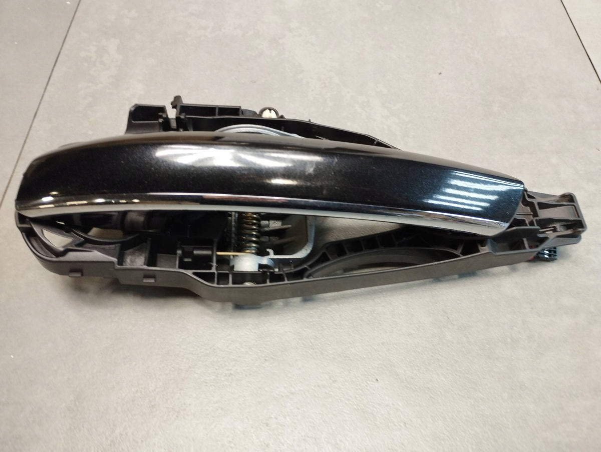 BMW 7 G11 HANDLE LEFT FRONT KEYLESS 475 UK 7377241