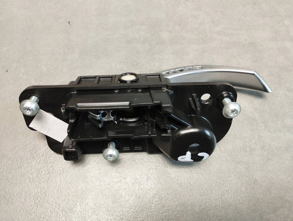 BMW 7 G11 INTERIOR DOOR HANDLE LEFT FRONT 7398825