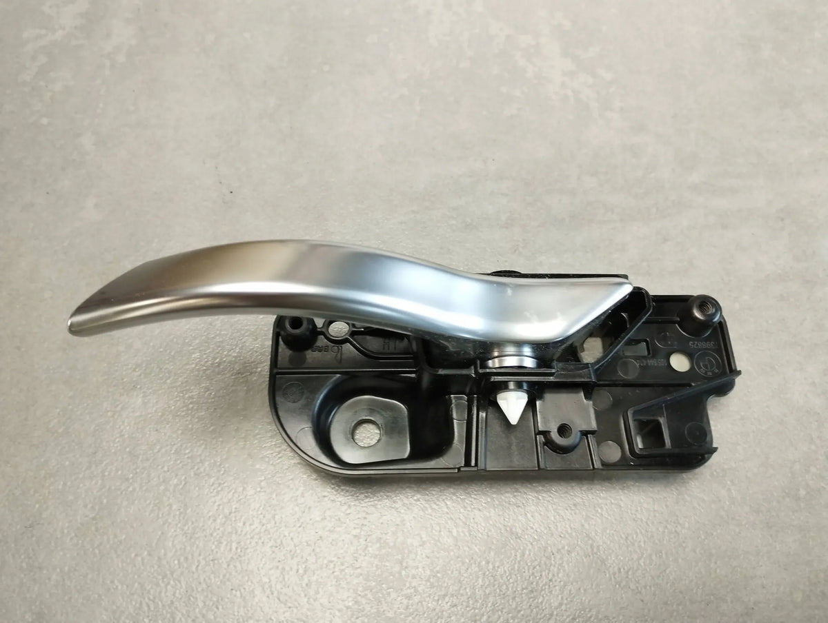 BMW 7 G11 INTERIOR DOOR HANDLE LEFT FRONT 7398825