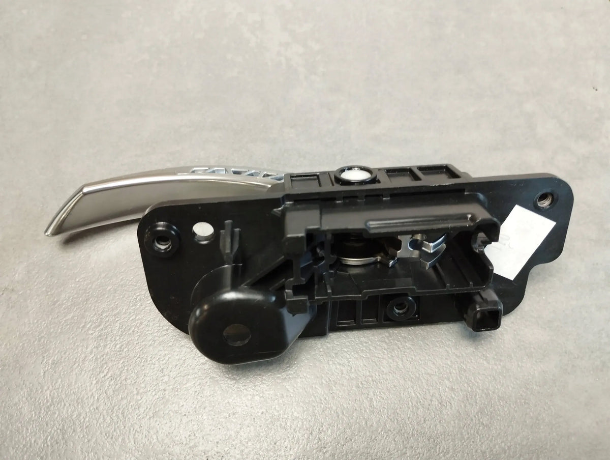 BMW 7 G11 INTERIOR DOOR HANDLE RIGHT FRONT 7398826