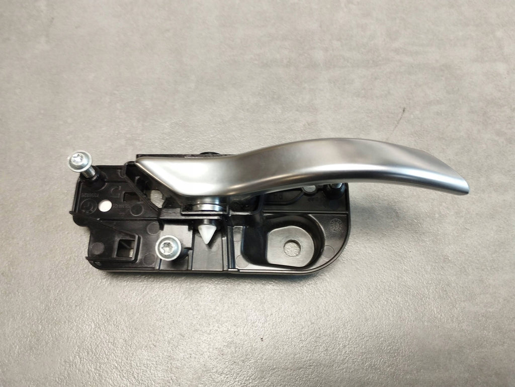 BMW 7 G11 INTERIOR DOOR HANDLE RIGHT FRONT 7398826