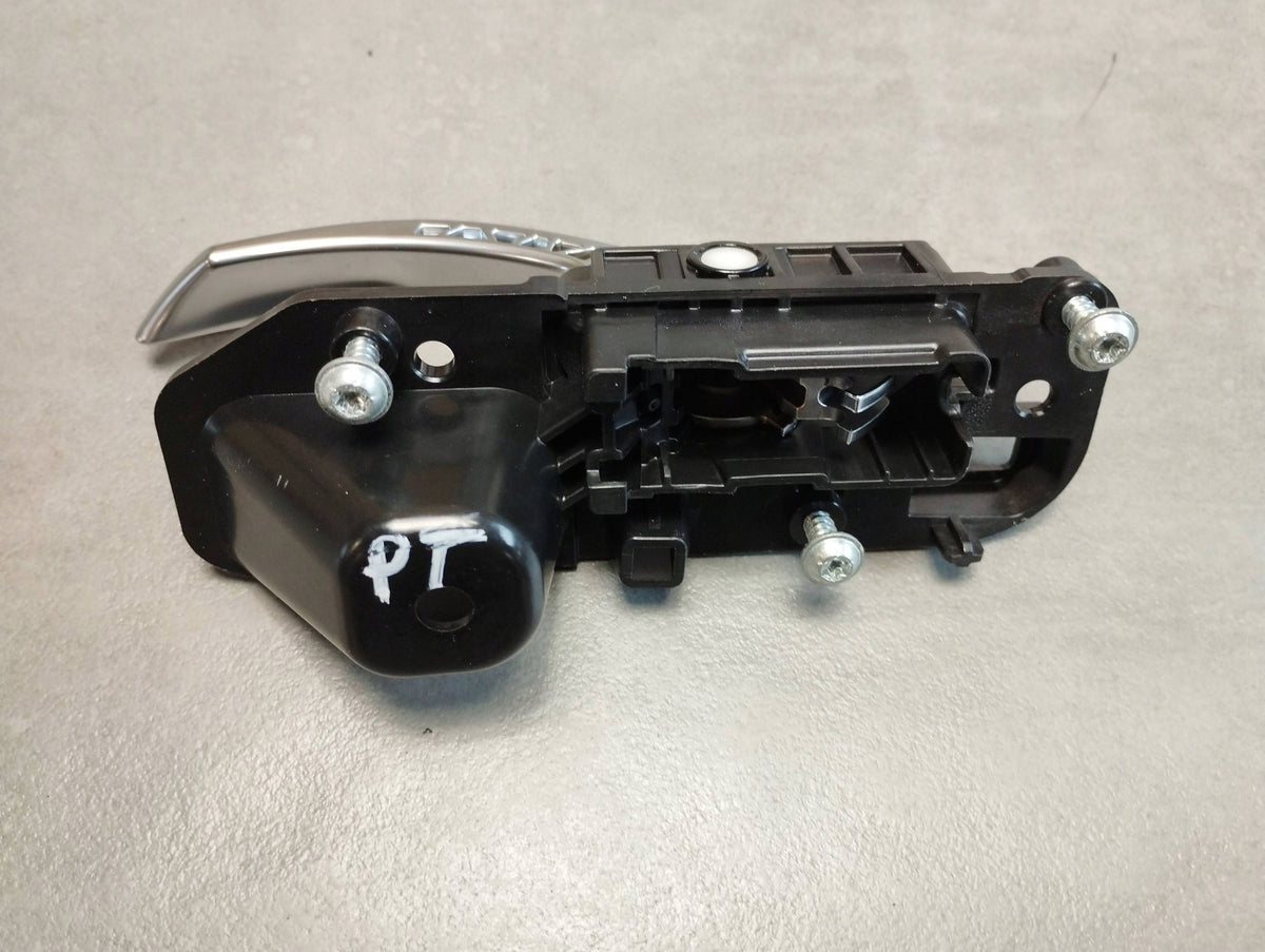 BMW 7 G11 INTERIOR DOOR HANDLE RIGHT REAR 7398882
