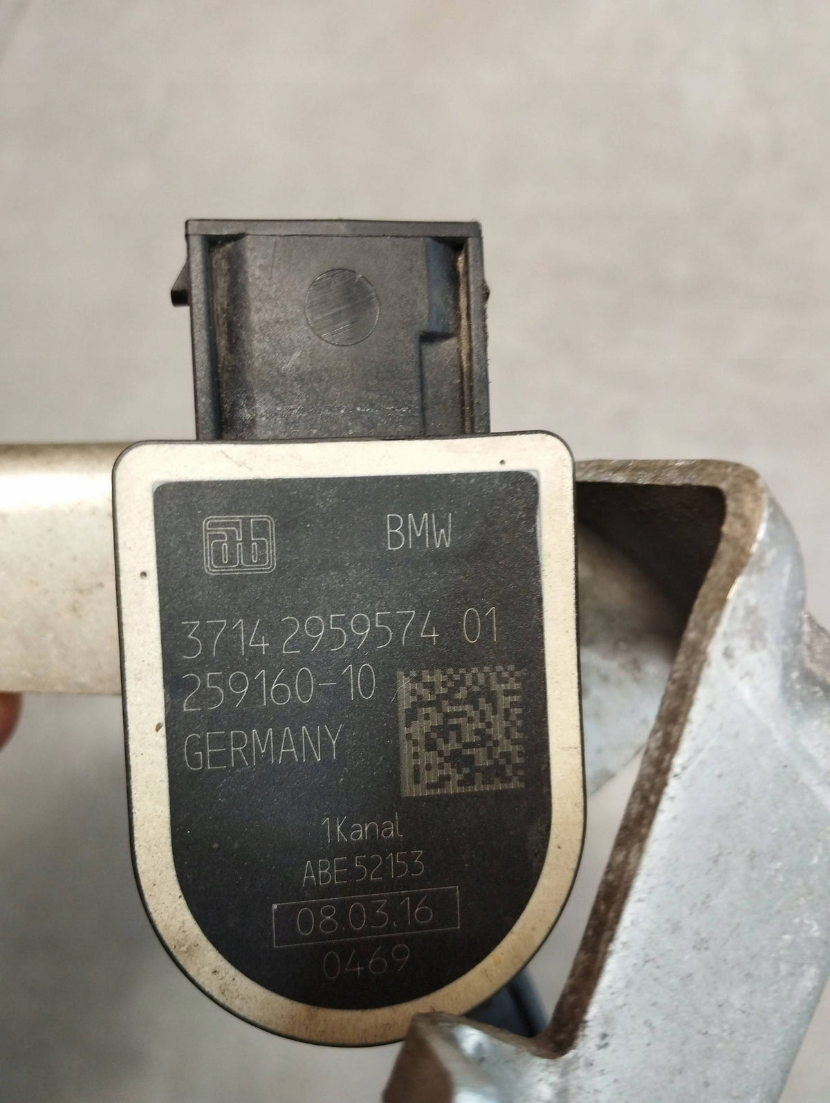 BMW 7 G11 LAMP LEVELING SENSOR 6869138