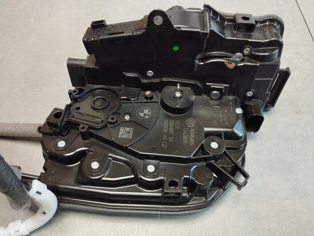 BMW 7 G11 LOCK RIGHT FRONT SOFT CLOSE 2581892 UK