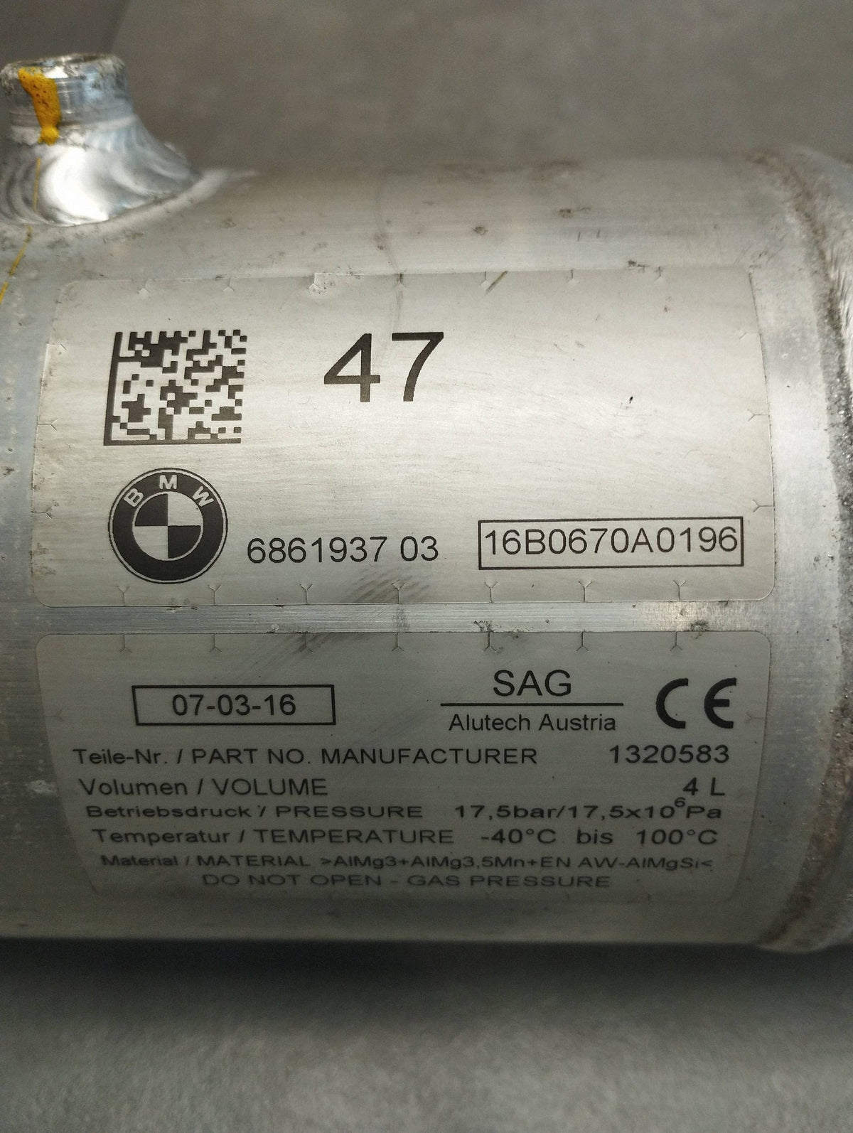BMW 7 G11 Pressure tank 6861937