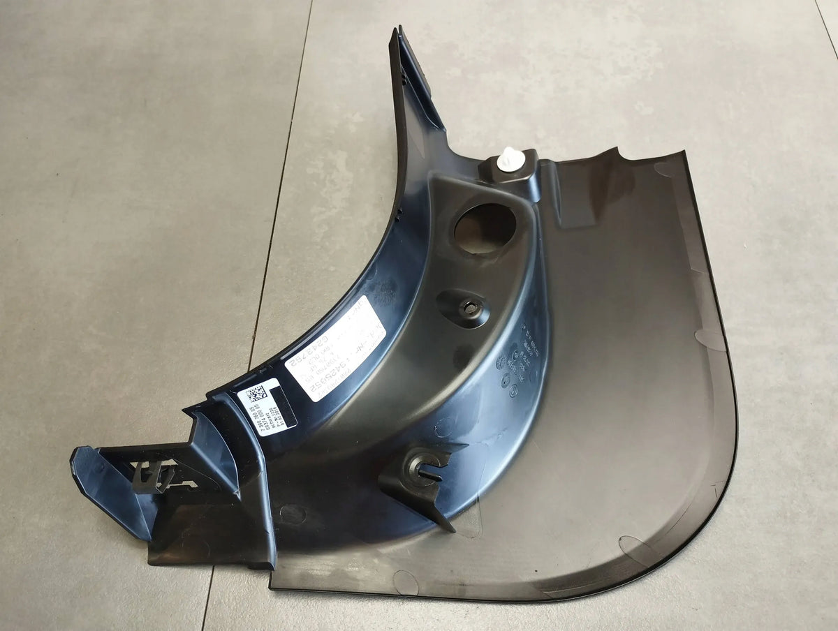 BMW 7 G11 RIGHT THRESHOLD COVER 7390760