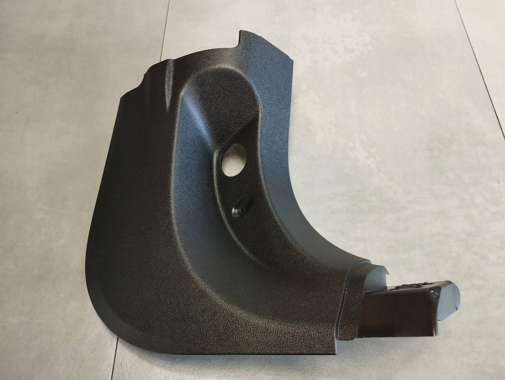 BMW 7 G11 RIGHT THRESHOLD COVER 7390760