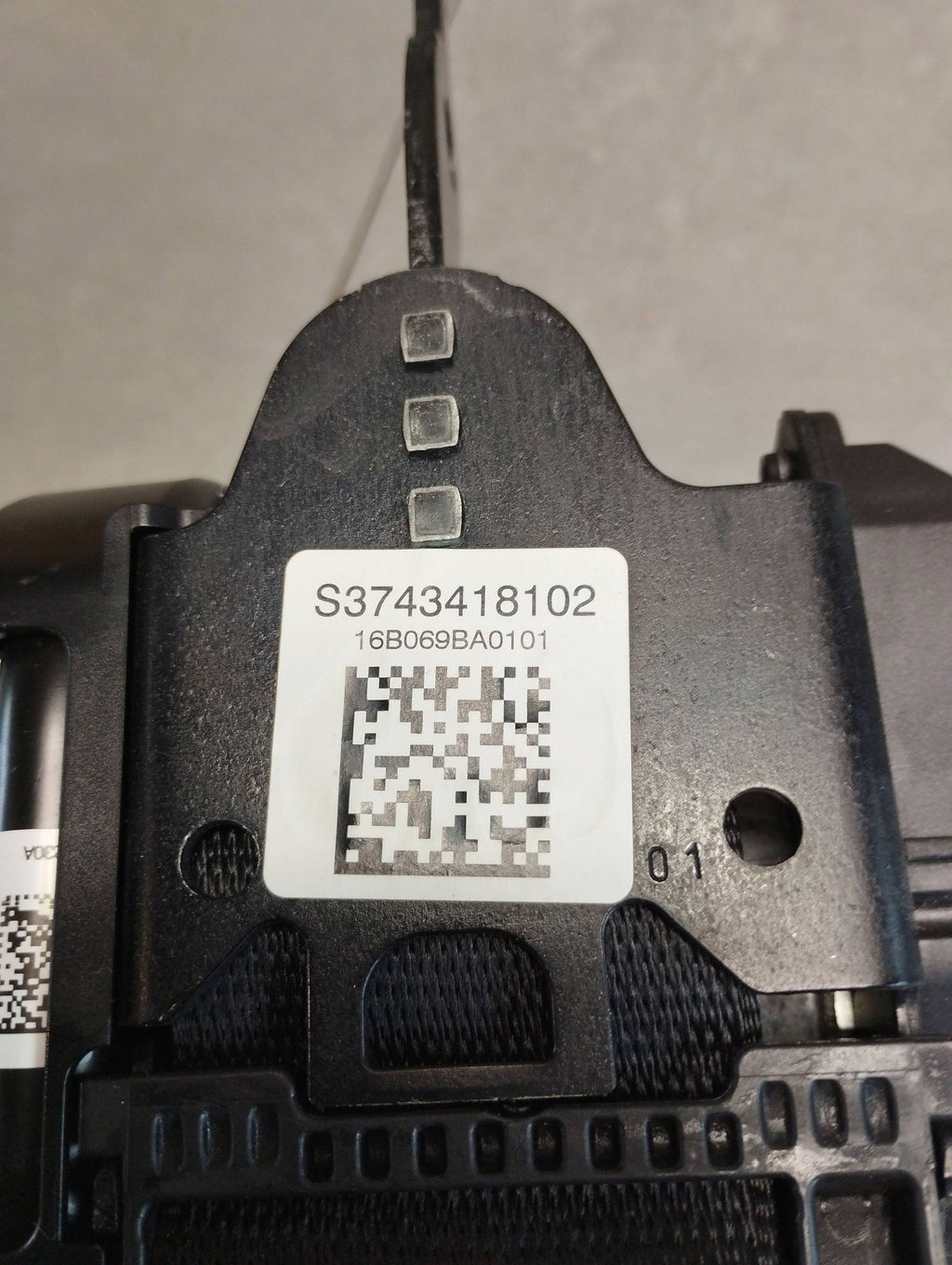 BMW 7 G11 SEAT BELT RIGHT REAR 7434181