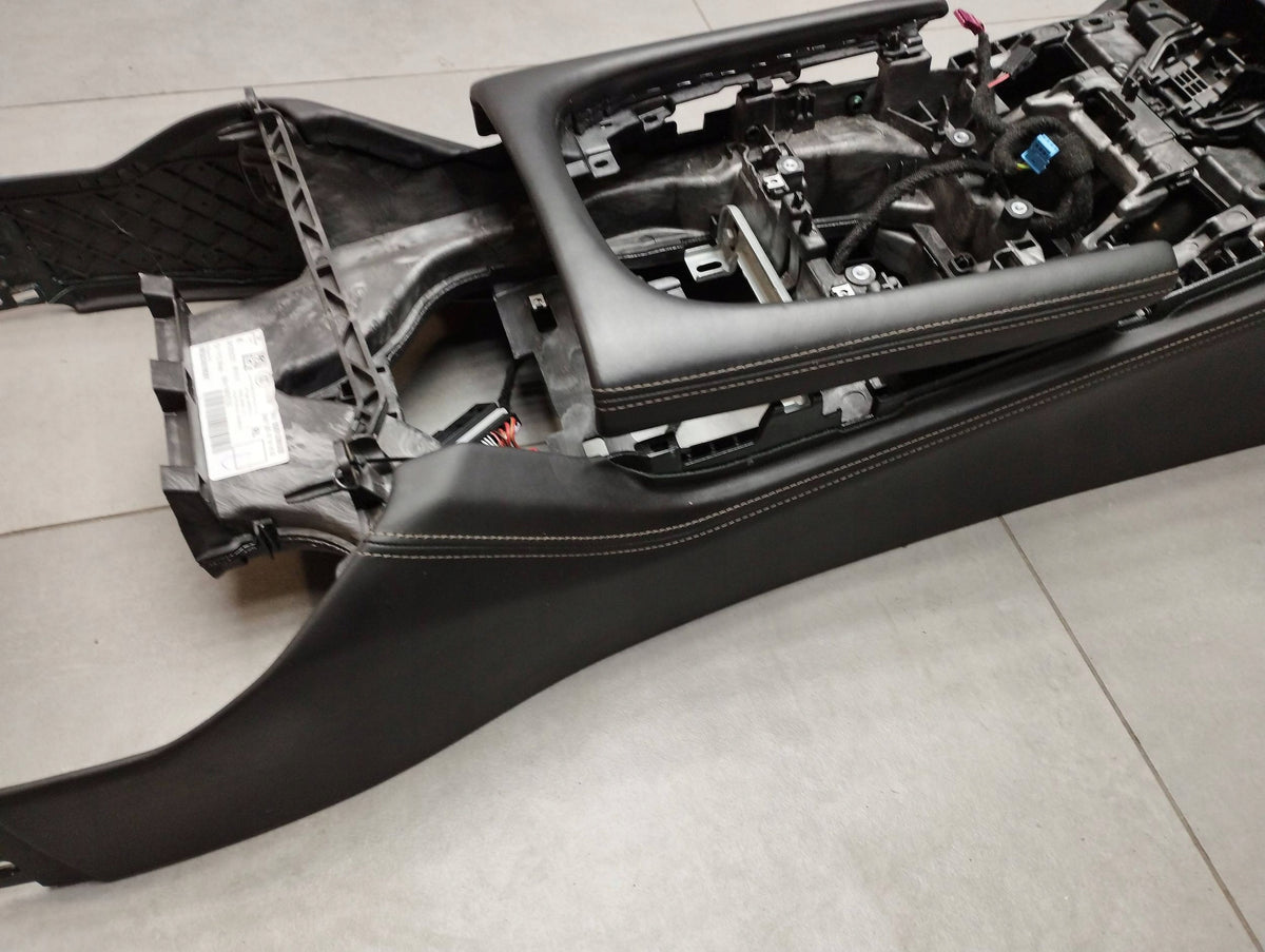 BMW 7 G11 TUNNEL ARMREST 94250521 UK
